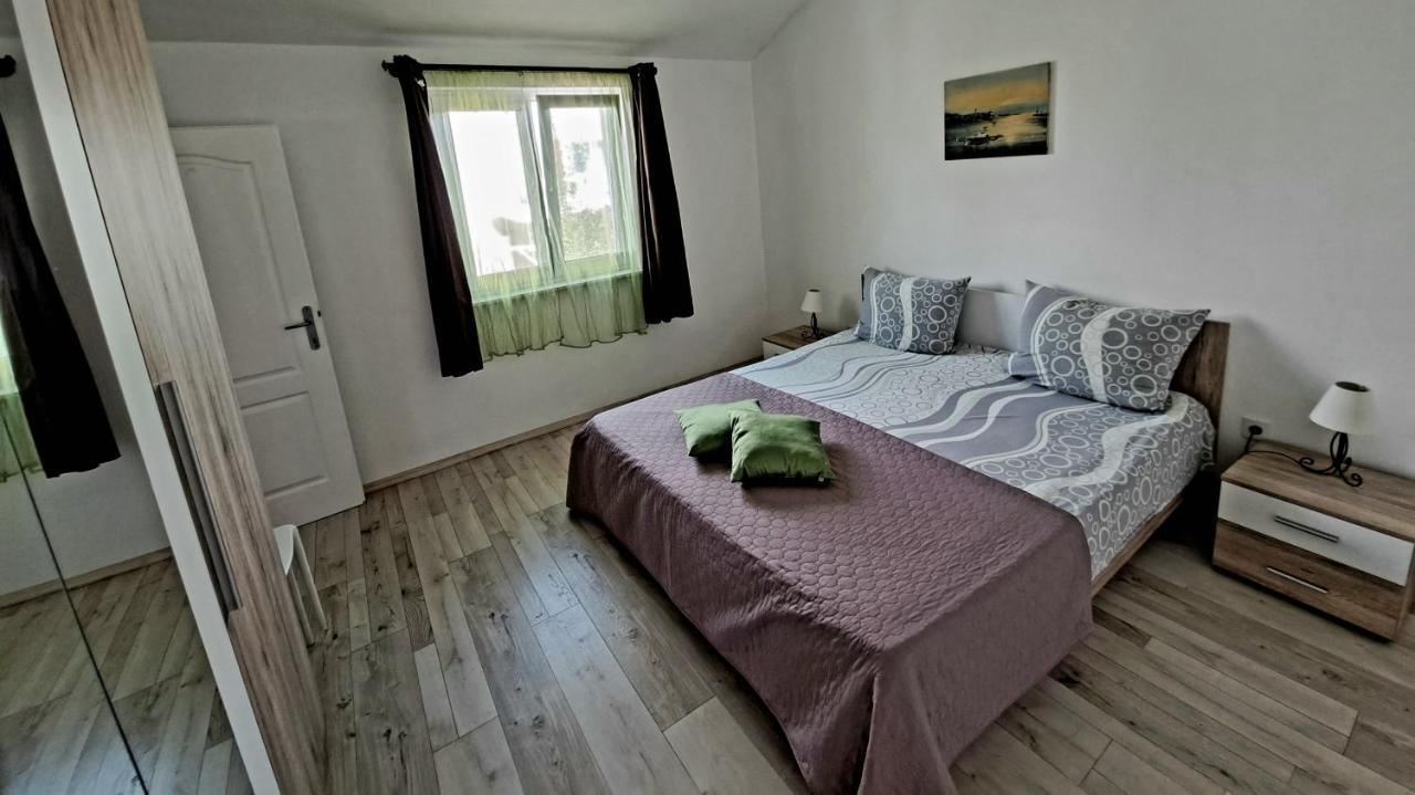 Apartment Oaza Mira Tribalj المظهر الخارجي الصورة