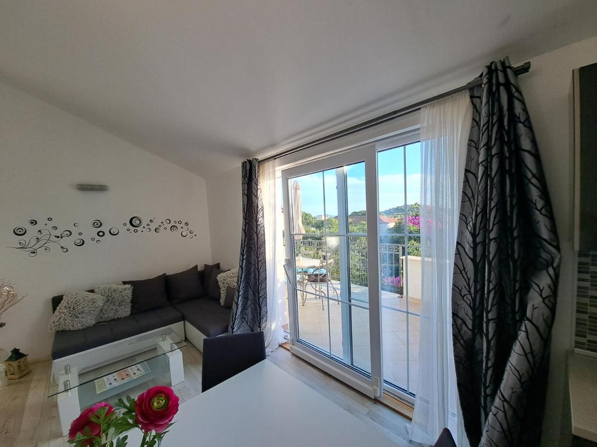 Apartment Oaza Mira Tribalj المظهر الخارجي الصورة