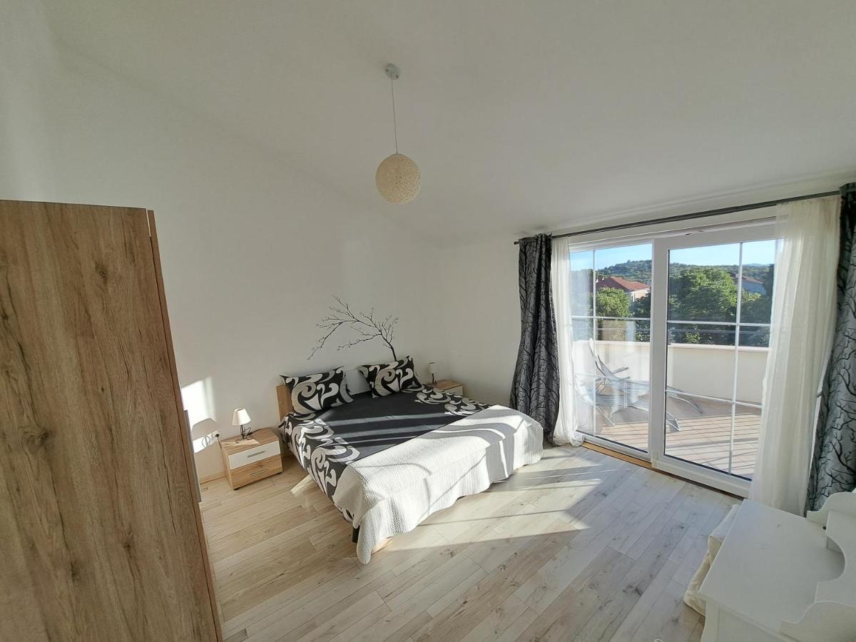 Apartment Oaza Mira Tribalj المظهر الخارجي الصورة